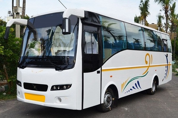 32 Seater Luxury Bus