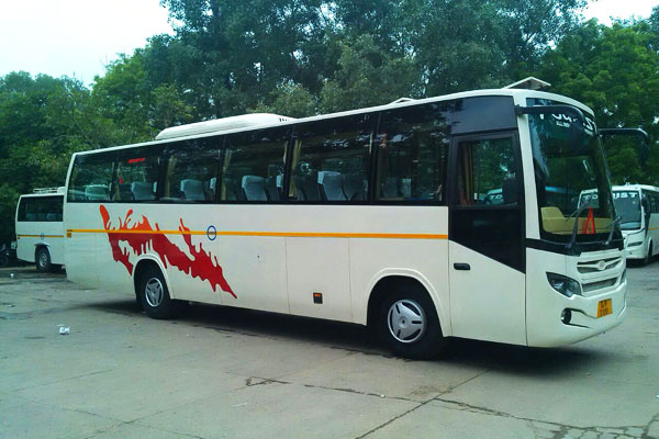 40 Seater Tata Luxury Bus