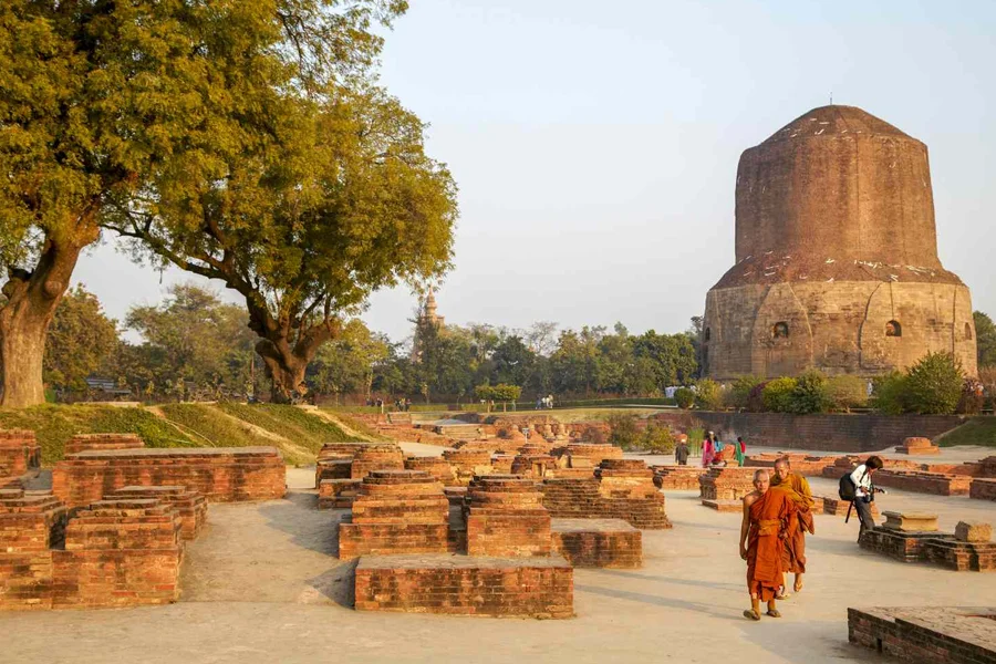 2 Nights 3 Days Varanasi Tour Package With Sarnath Slide Image 1