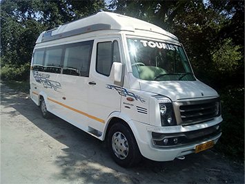9 Seater Luxury Tempo Traveller in Chandigarh